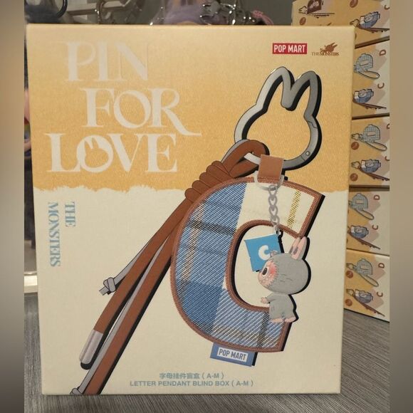 PopMart Labubu The Monsters Pin For Love Series Letter Pendant - Letter G - Picture 1 of 3